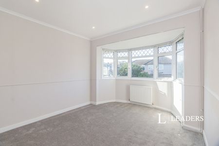 2 bedroom maisonette to rent Stamford Green Road, Epsom, Surrey, KT18 - Photo 3