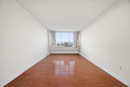 For Lease - 390 Dixon Road Unit# 909, Toronto, Ontario - Photo 4