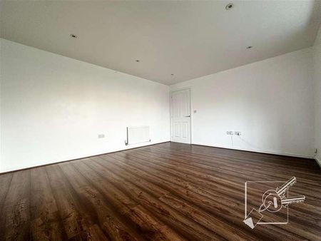 Southfields Green, Gravesend, DA11 - Photo 2