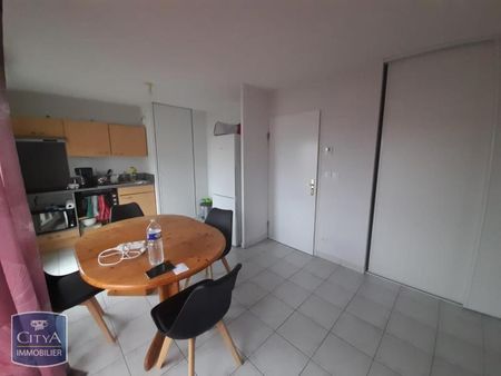 Location Appartement 2 pièces 47m² LAVAL 53000 - Photo 2