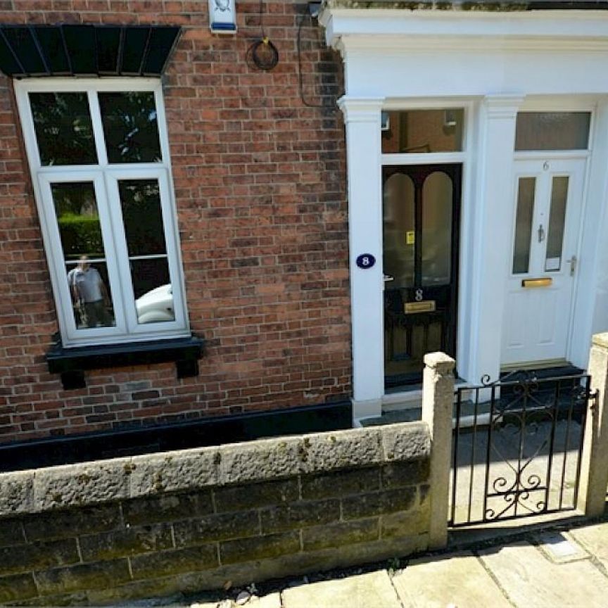 6 bedroom House To Let - Photo 1