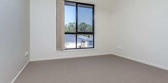 2 Bedroom Modern Duplex - Photo 2