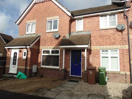 2 bedroom terraced house to rent - Photo 2