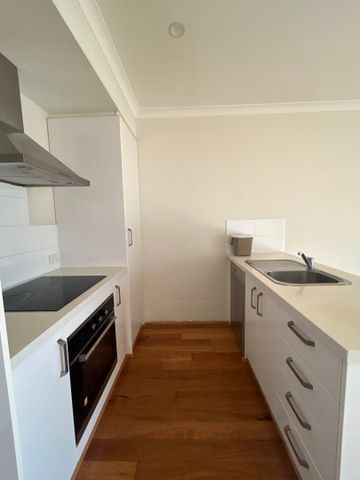 11/16 Pearl Road, Cloverdale WA 6105 - Apartment For Rent | Domain - Photo 4