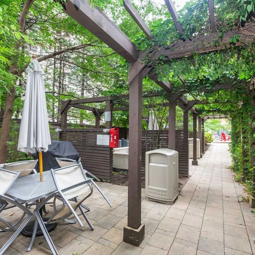 For Lease - 33 Sheppard Avenue Unit# 1701, Toronto, Ontario - Photo 1