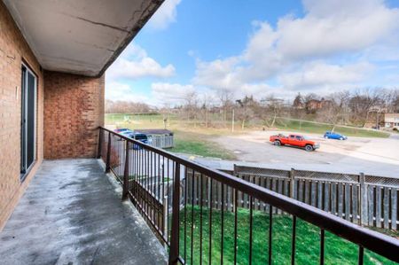 apartments at 258 West Street - Photo 2