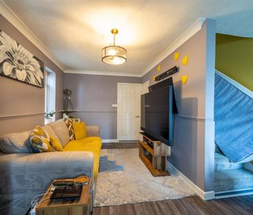 2 bedroom semi-detached house to rent - Photo 4