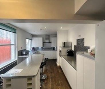 4 bedroom terraced house to rent - Photo 6