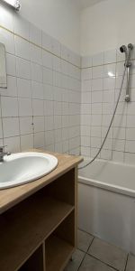 Location Appartement 3 pièces 46m² CARPENTRAS 84200 - Photo 4