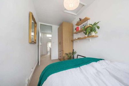 Queenstown Road, Battersea, SW8 - Photo 3