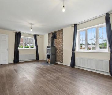 4 bedroom detached house to rent - Photo 1