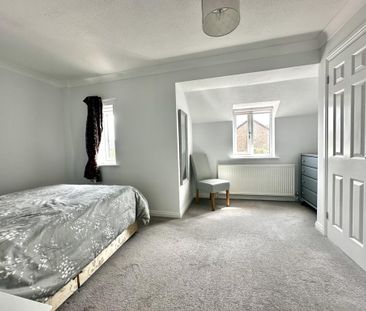 3 bedroom terraced house to rent - Photo 3