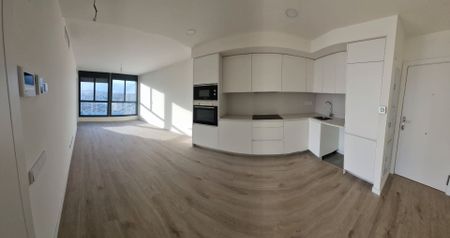 Piso de alquiler en Passeig del Mare Nostrum, Port - Photo 2