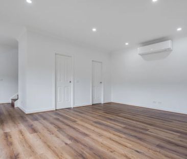 2/12 Bruce Street, Fawkner VIC 3060 - Townhouse For Rent | Domain - Photo 2
