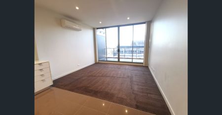 Top Floor North Facing One bedder - Photo 4