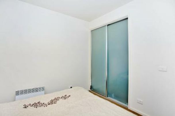 CHIC MODERN LIVING IN TOP LOCALE! - Photo 1