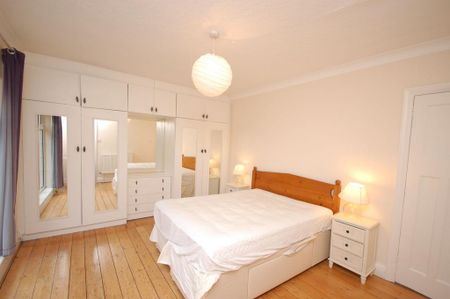 4 bedroom semi-detached house to rent - Photo 3