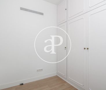 Penthouse for rent in Príncipe de Vergara - Photo 1