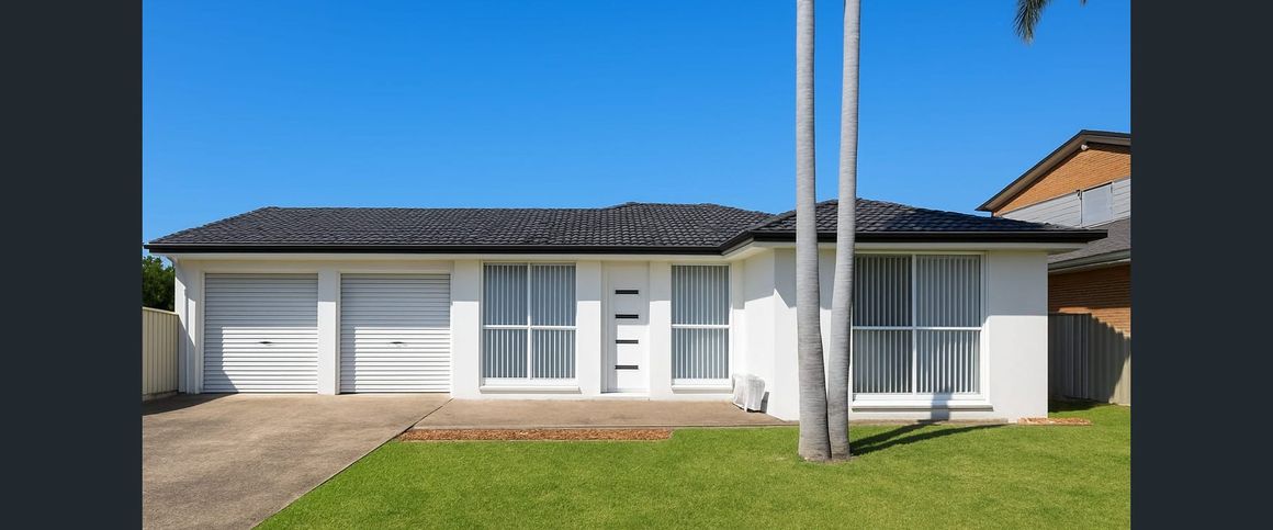 Fully renovated 5 bedroom 2 bathroom ready to move in - Photo 1