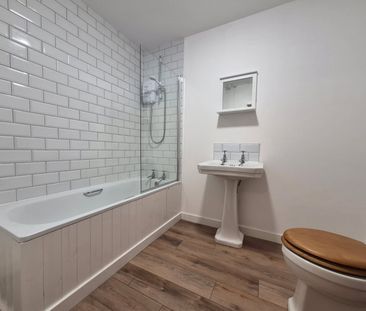 18 Hungerford - Photo 5