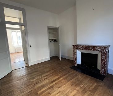 Location Appartement 4 pièces 104m² GRENOBLE 38000 - Photo 2