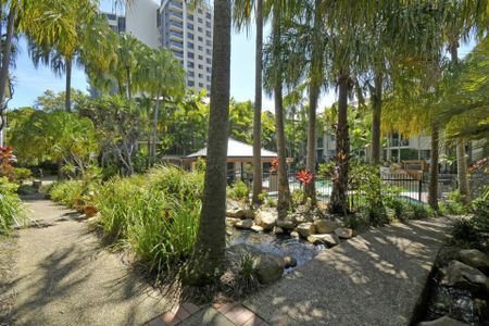 RENOVATED FURNISHED BEACHFRONT APARTMENT WITH POOL - Photo 3