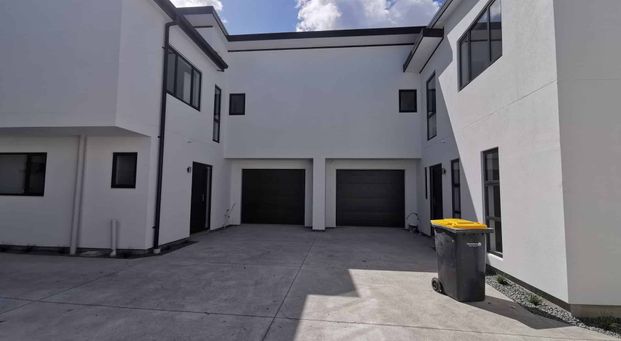 Riccarton, 4 bedrooms - Photo 1