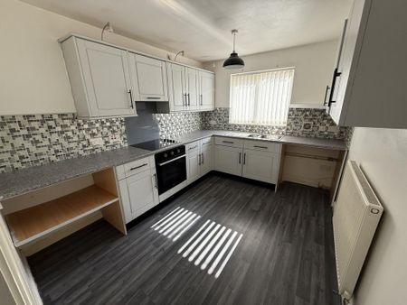 3 bedroom townhouse to rent - Photo 5