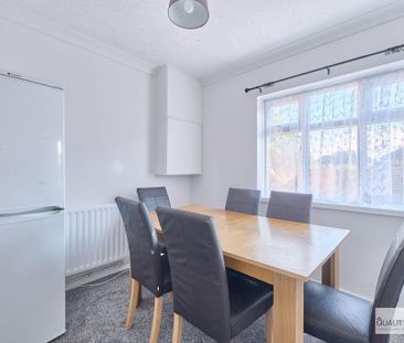 3 bedroom semi-detached house to rent - Photo 4