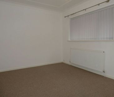 Semi-detached house to rent on - Photo 5