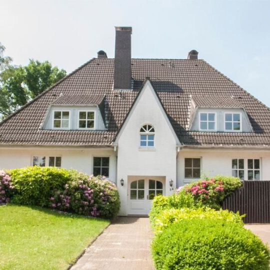 Großzügige, moderne 3-Zimmer-Maisonette-Wohnung mit Kamin und Gartenanteil - Photo 1