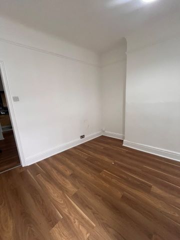 2 Bed Terraced House, Waltham Road, L6 - Photo 5