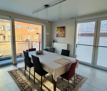 Ruim appartement van 112m2 met een terras van 10m2 en garage - Photo 4