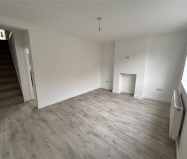 3 bedroom end of terrace house to rent - Photo 1