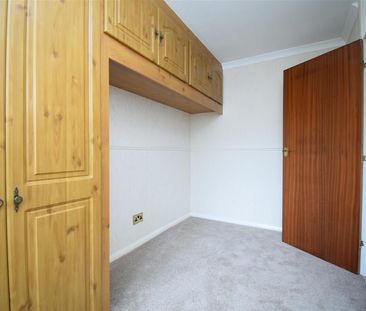 The Hawthorns, Ossett - Photo 5