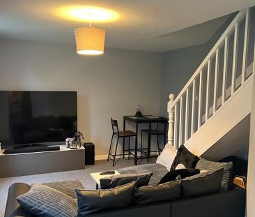 2 bedroom semi-detached house to rent - Photo 2