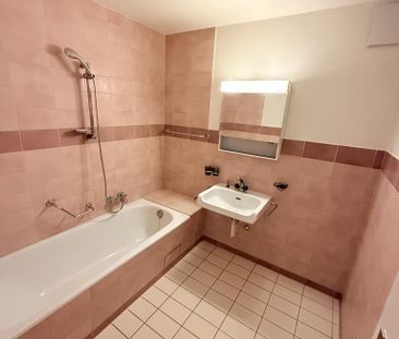 Wohnen im Städtli Laufen, grosse Wohnung mit 2 Badezimmer - Foto 1