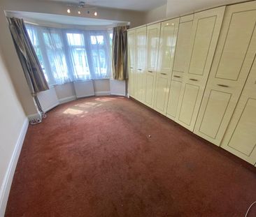 Hale Lane, HA8 9RD, Edgware - Photo 5