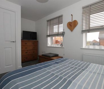 3 bedroom terraced house to rent - Photo 4