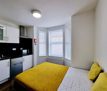 1 bedroom in a house share to rent - Photo 4