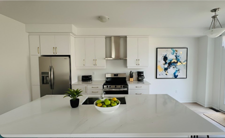 For Lease - 1453 Mockingbird Square, Pickering, Ontario - Photo 3