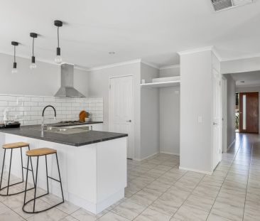 Entertain, Relax & Enjoy - The Perfect Home - Photo 5