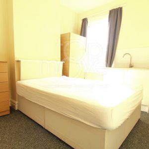 House share to rent - Photo 2
