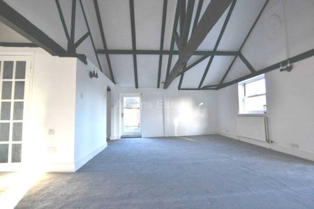 Price £1,400 pcm - Available 07/01/2025 - Part Furnished - Photo 5