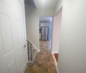 For Lease - 13 Spring Street, Whitchurch-Stouffville, Ontario - Photo 4