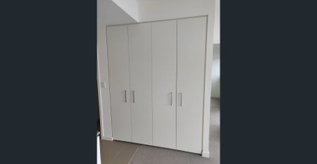 Amazing Neat Two bedrooms apartment in Hurstville - Photo 3