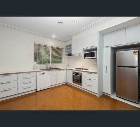 17 Rodney St, Quarry Hill, Vic 3550 - Photo 1