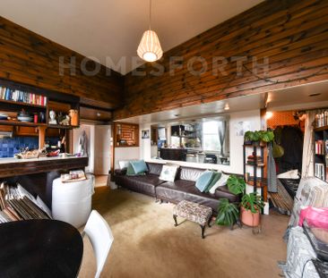 1 Bedroom Flat - Photo 2