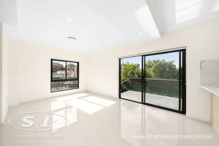 Large and impressive townhouse - Photo 4