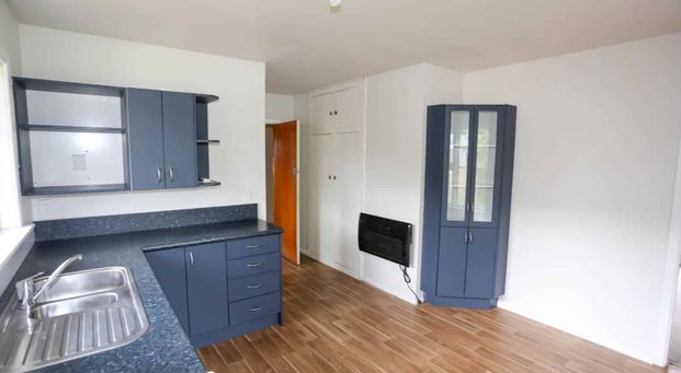 STUDENT ACCOMMODATION - THREE BEDROOM HOUSE + STUDY - Photo 1